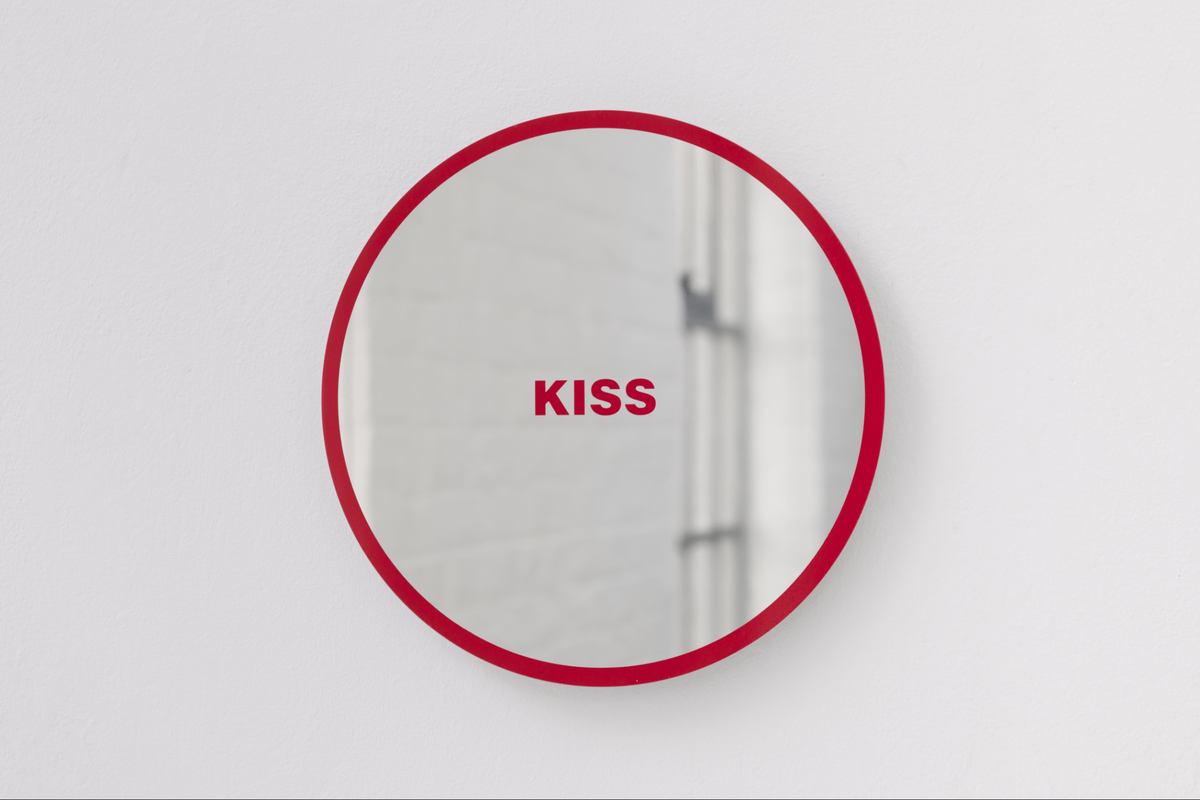 UNTITLED (2KISS)